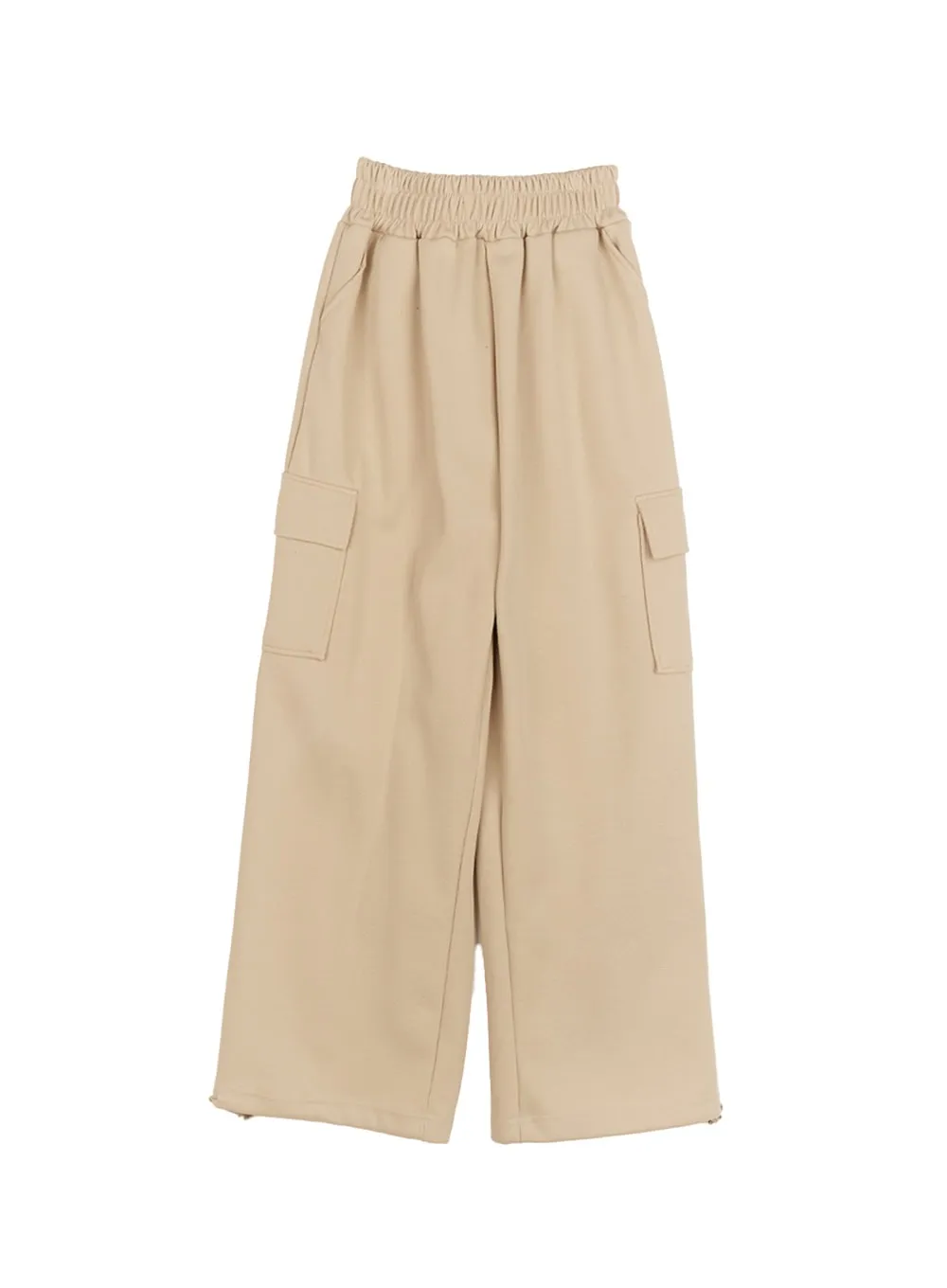 Pocketed Wide-Fit Cargo Sweatpants CF527