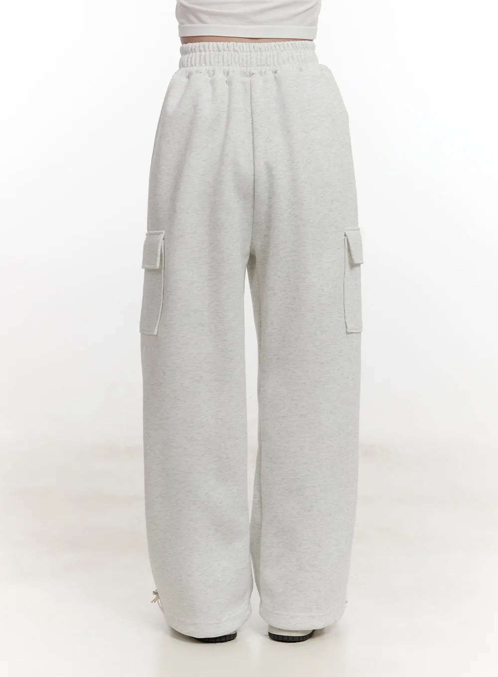 Pocketed Wide-Fit Cargo Sweatpants CF527