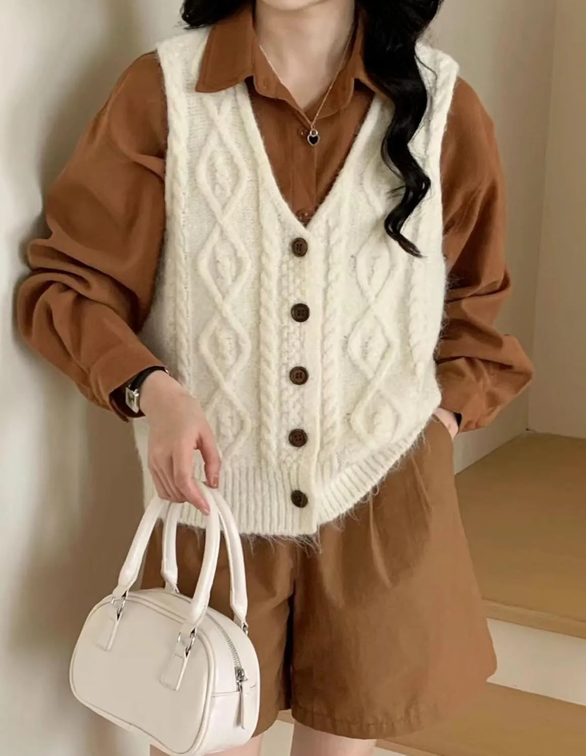 Women's Cable Knit Sweater Vest Button Sleeveless Chunky Sweater Tops